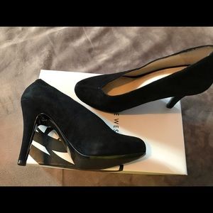 Nine West Black Suede Pumps